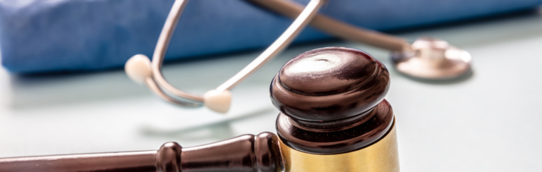 עורך דין לרשלנות רפואית: מדריך מעמיק לתביעות, מקרי בוחן והמלצות