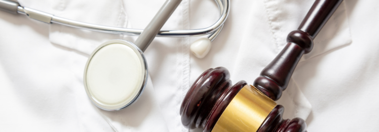 בין חדשנות לאחריות: מדיניות מקלה מול מחמירה בדיני נזיקין בעידן הטכנולוגי